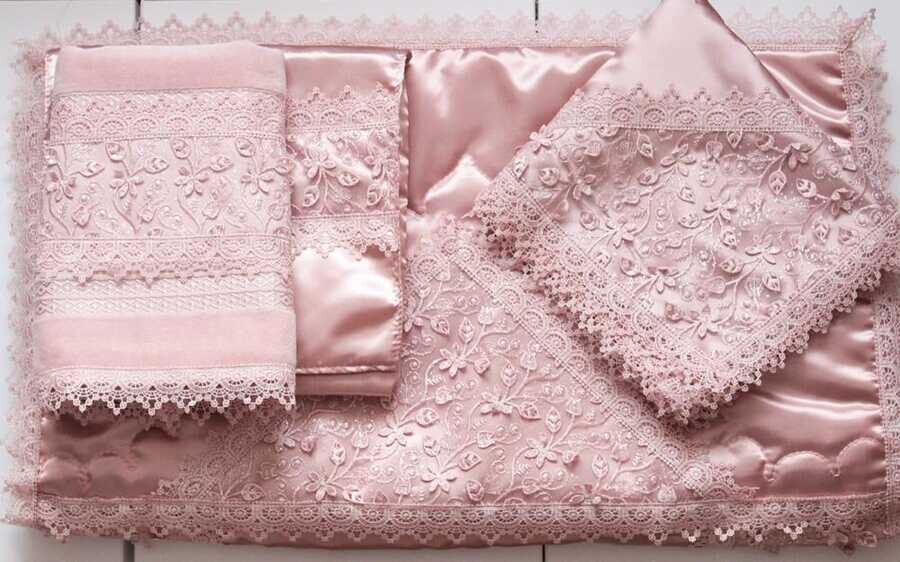 Dowry World - حزمه (صره) مطرز لون وردي فاتح Dowry World - حزمه (صره) مطرز لون وردي فاتح