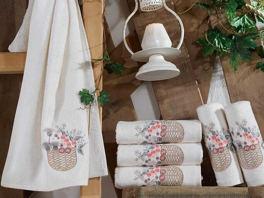  3D Embroidered Gülşah Dowry Bamboo Towel Cream - Thumbnail