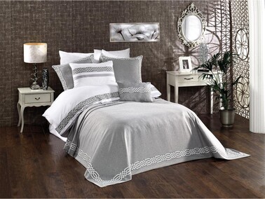 Dowry World - طقم غطاء سرير مع تلبيسه لحاف - سكري رمادي Alaçatı Dowry World - طقم غطاء سرير مع تلبيسه لحاف - سكري رمادي Alaçatı