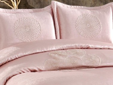 Albeno Embroidered Velvet Double Bedspread Powder - Thumbnail