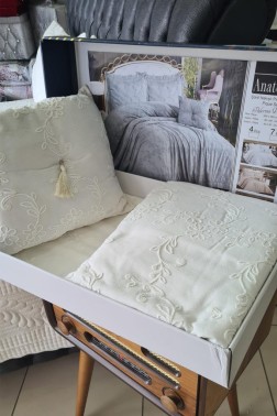 Anatolia Palermo Chenille Bedspread Set 4pcs, Coverlet 260x260 with Pillowcase, Jacquard Fabric, Full Size, Double Size Cream - Thumbnail