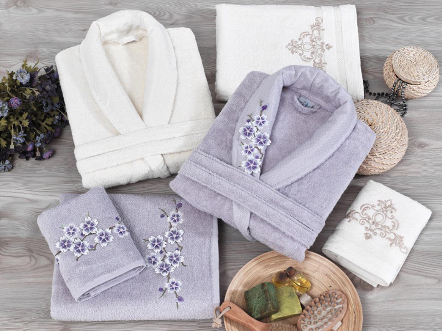 Dowry World - Arliva Bambu طقم ارواب حمام عائلي منقوش برسومات ثلاثيه الابعاد لون بنفسجي فاتح و كريمي