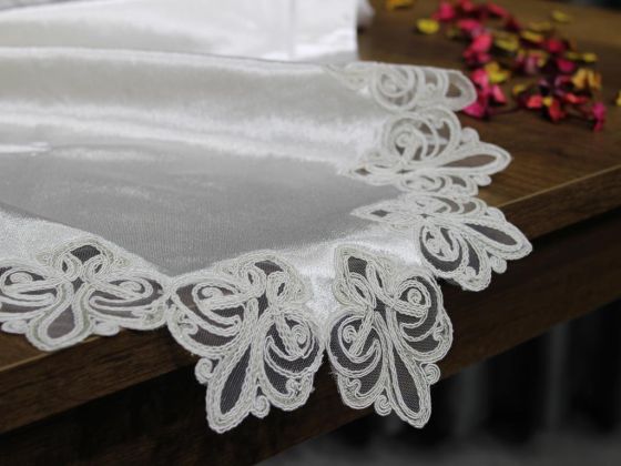 Athena Single Bundle with Lace on All Four Sides Cream