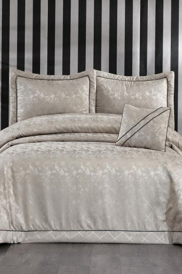 Beren Quilted Jacquard Velvet Bedspread Set, Coverlet 270x270 with Pillowcase, Full Size Bed, Double Size Coverlet, Cappucino