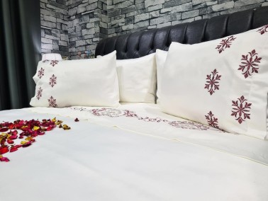 Dowry Land Harmony Cotton Satin Duvet Cover Set Cream Claret Red - Thumbnail