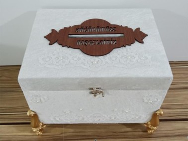 Dowry World Avangarde Square Jewelry Chest with Hook Cream - Thumbnail