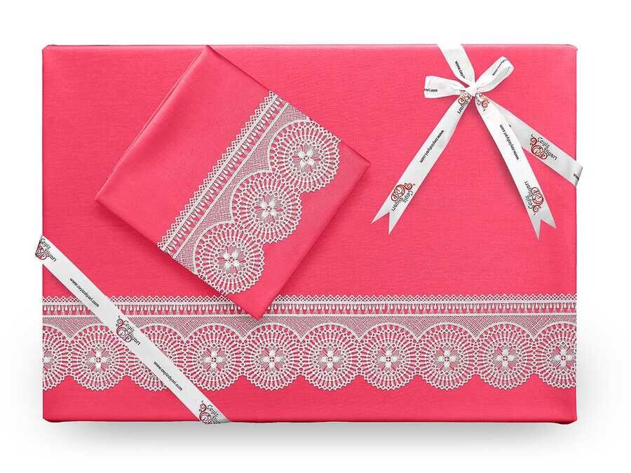 Dowry World - Dowry World Birella Plain French Laced Duvet Cover Set Crimson Dowry World - Dowry World Birella Plain French Laced Duvet Cover Set Crimson