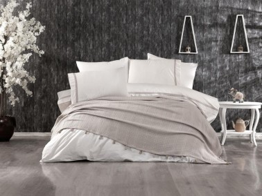 Çeyiz Diyarı - Dowry World Dila 7 Piece Duvet Covered Pique Set Beige Çeyiz Diyarı - Dowry World Dila 7 Piece Duvet Covered Pique Set Beige