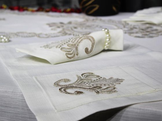 Dowry Land Gülfem 8 Person Table Cloth Set Cream Cappucino