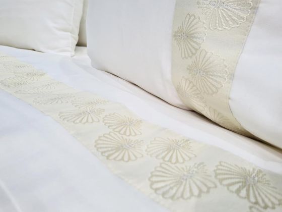 Dowry Land Hazal Cotton Satin Duvet Cover Set Cream Gold