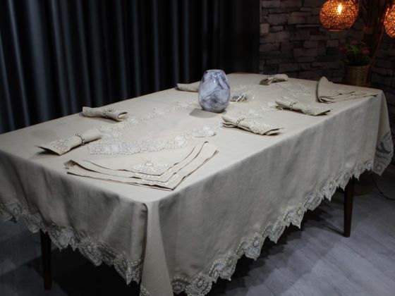 Dowry Land Snowflake 26 Piece Table Cloth Set Cappucino