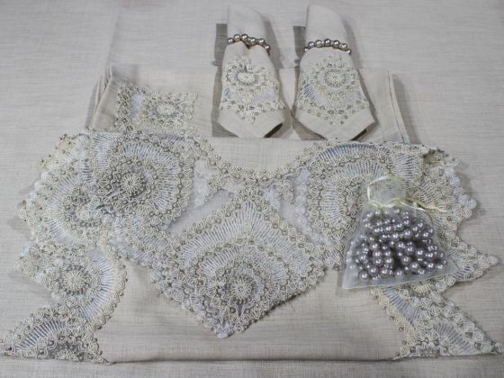 Dowry Land Snowflake 26 Piece Table Cloth Set Cappucino