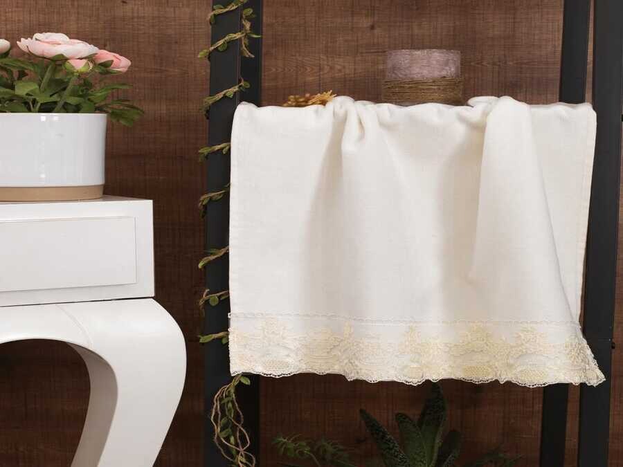Dowry World - Dowry World Daisy Dowry Towel Cream Dowry World - Dowry World Daisy Dowry Towel Cream