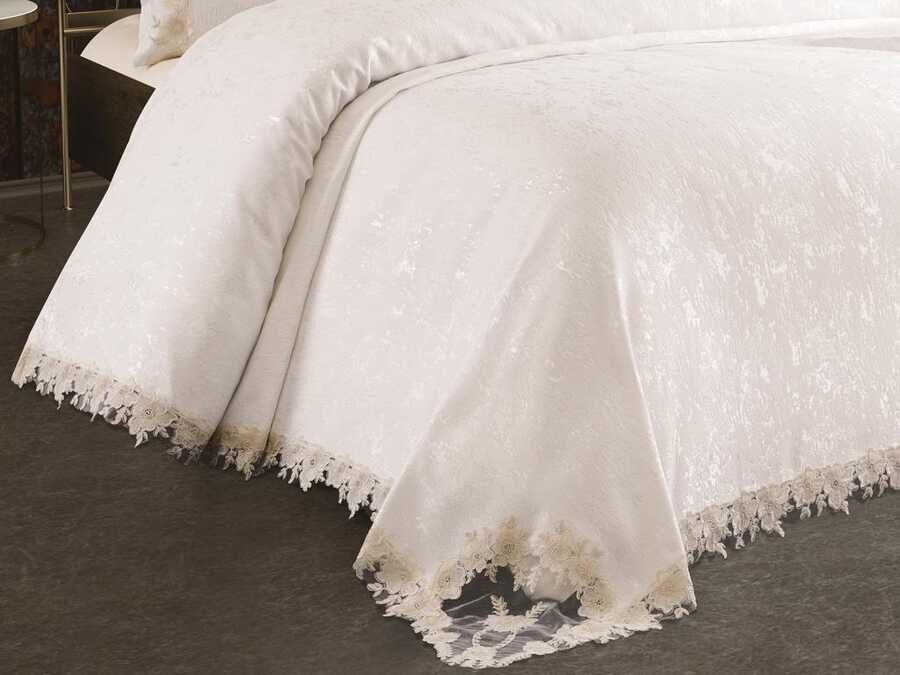 Dowry World Dream Bedspread Cream Cappucino