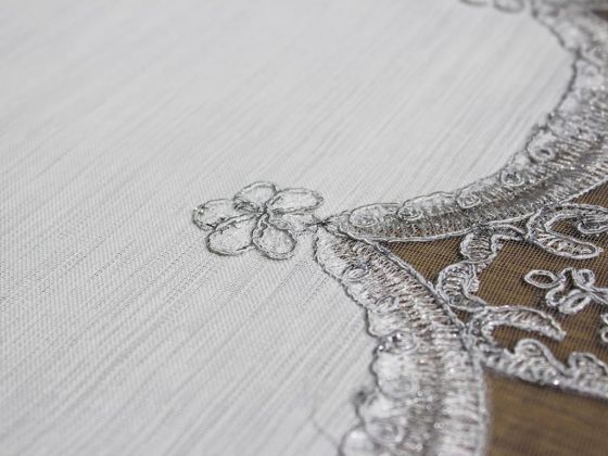 Dowry Land Palace Single Table Cloth 160x230 Cm Cream Silver