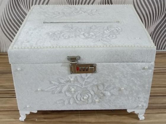 Dowry World Encrypted Pleated Floral Square Jewelry Chest Cream