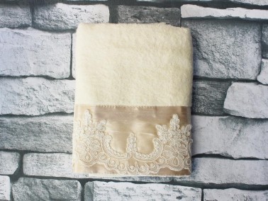 Dowry World Violetta Embroidered Dowry Towel Cream - Thumbnail