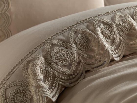 Ceylin Duvet Cover French Lace Cappucino