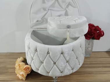 D Model Tasseled 2 Liter Dowry Chest White - Thumbnail