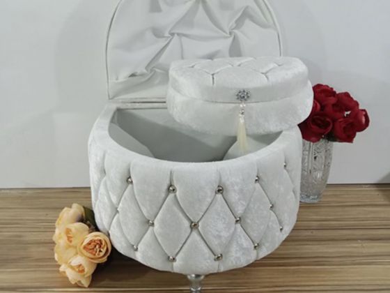 D Model Tasseled 2 Liter Dowry Chest White