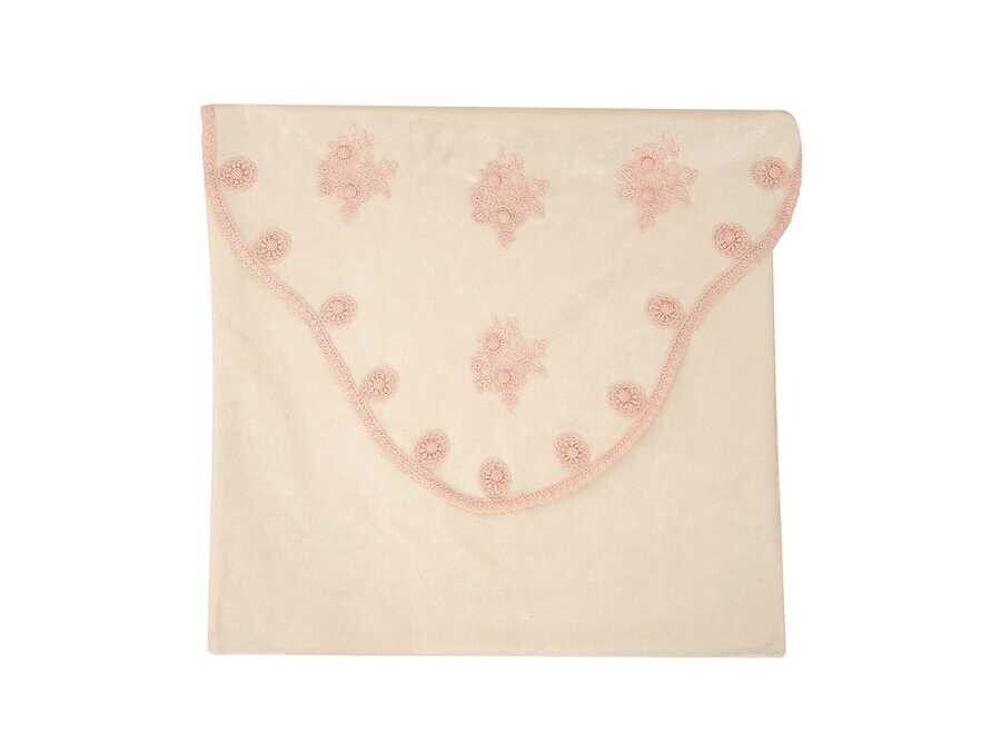 Dowry World - Daisy Velvet Pack Envelope Cream Powder Dowry World - Daisy Velvet Pack Envelope Cream Powder