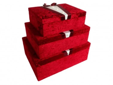 Dowry World - Groom Figured 3-Piece Dowery Chest Claret Red Dowry World - Groom Figured 3-Piece Dowery Chest Claret Red