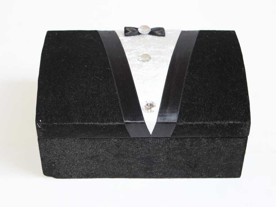 Groom Figured Velvet Chest Black