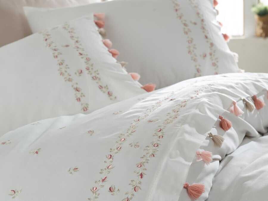Dantela Royal Embroidery Tasseled Cotton Satin Duvet Cover Set - Thumbnail