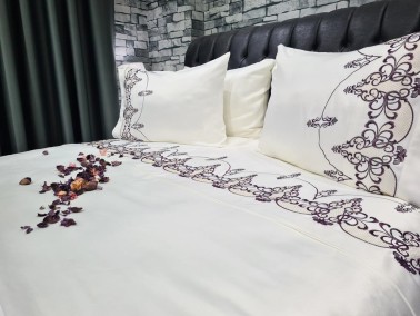 Dowry Land Mahidevran Cotton Satin Duvet Cover Set Cream Plum - Thumbnail