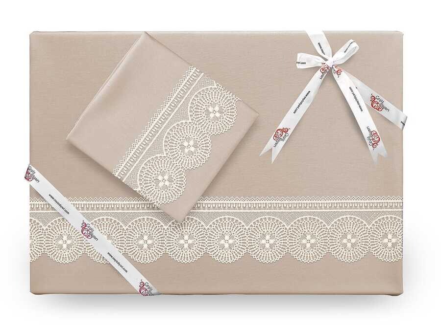 Dowry World - Dowryworld Birella طقم غطاء لحاف مطرز بالتطريز الفرنسي -لون كابتشينو