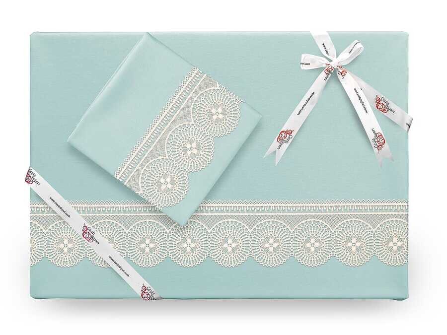 Dowry World - Dowryworld Birella طقم غطاء لحاف مطرز بالتطريز الفرنسي -لون اخضر نيلي Dowry World - Dowryworld Birella طقم غطاء لحاف مطرز بالتطريز الفرنسي -لون اخضر نيلي