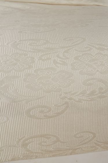 Dowryworld Tulip Single 2 Piece Bedspread Cream
