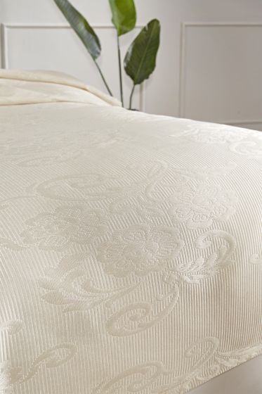 Dowryworld Tulip Single 2 Piece Bedspread Cream