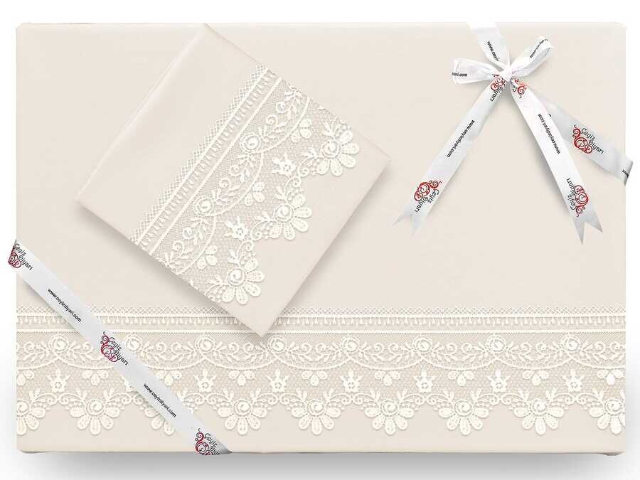 Dowry World - Efsun طقم غطاء لحاف مطرز لون كريمي Dowry World - Efsun طقم غطاء لحاف مطرز لون كريمي