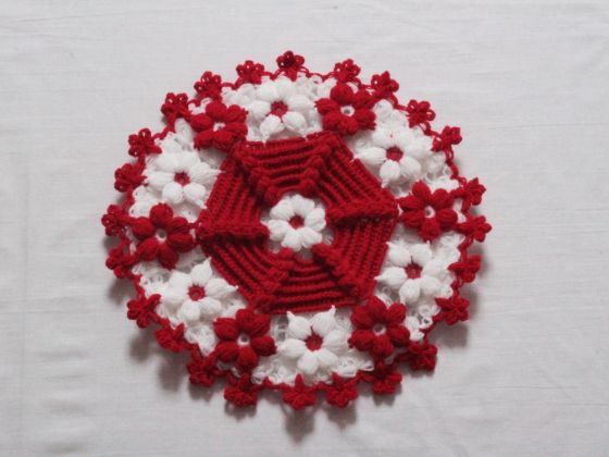 Handmade Wool Fiber Claret Red Daisy