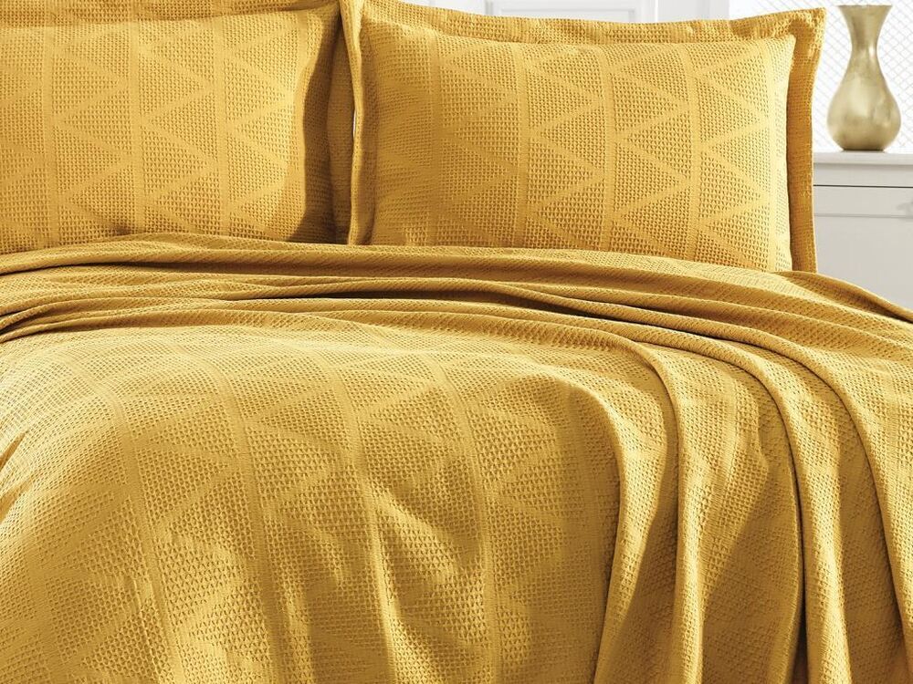 Elegant Double Bed Cover Set Mustard