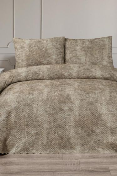 Elissa Double Size Velvet Bedspread Set, Coverlet 230x240 with Pillowcase Beige