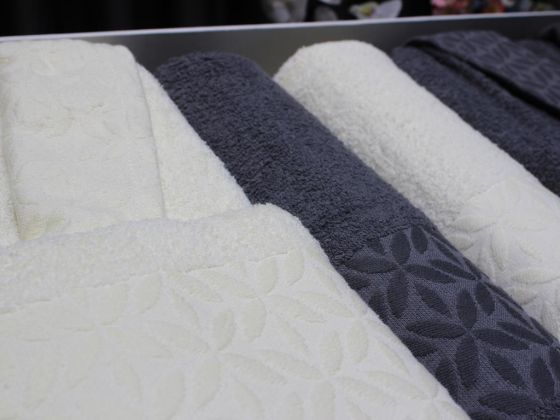 Eva Gold Clover Patterned Lux Family Bathrobe Set 6 Pcs Cream Smoked