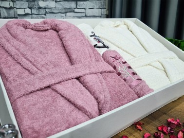 Family Embroidered Bathrobe Set 4 pcs, Bathrobe M-L, Towels 90x50 cm Cotton Dry Rose Cream - Thumbnail