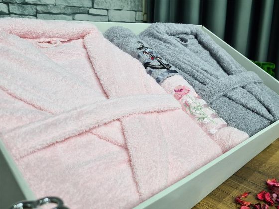 Family Embroidered Bathrobe Set 4 pcs, Bathrobe M-L, Towels 90x50 cm Cotton Pink Grey