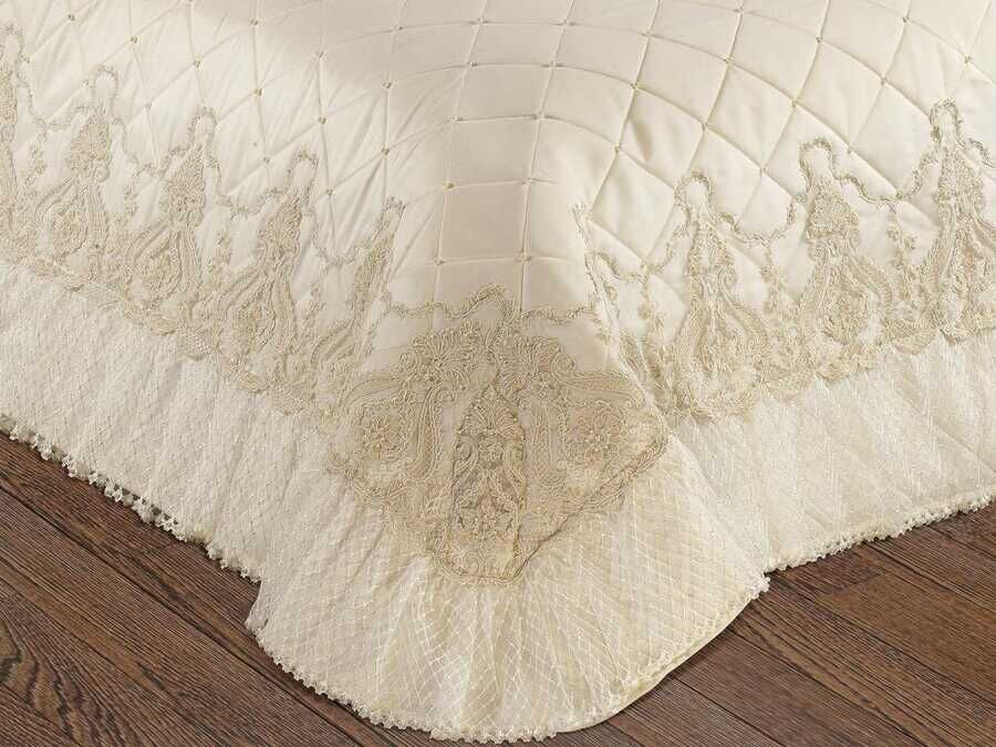  Sindirella Double Bed Cover With French Lace Cream