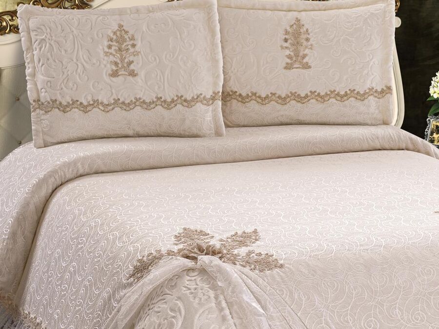 French Guipure Aleyna Blanket Set Cream