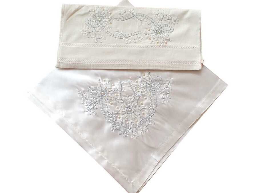  French Laced Ecrin Satin Towel Bundle Set of 2 Cream