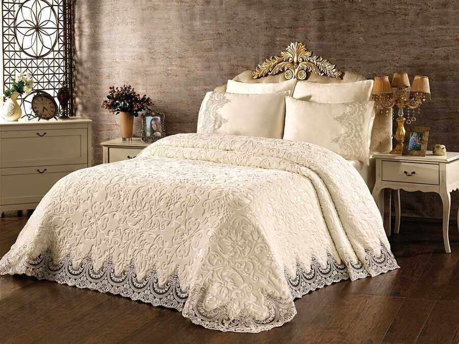 French Laced Elvin Blanket Set Cream
