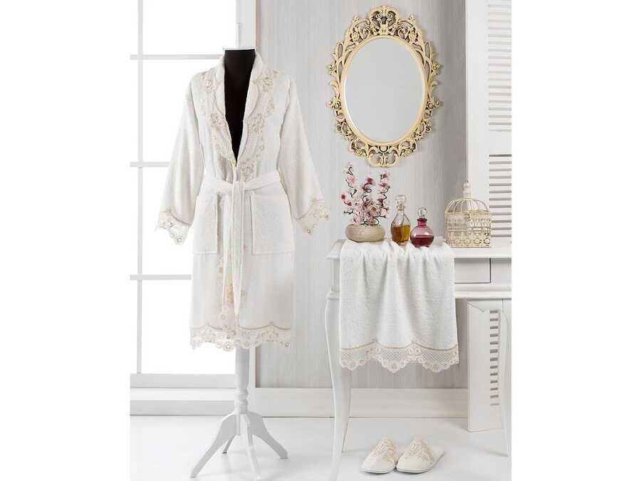  French Laced Melis Bamboo Honeymoon Bathrobe Set
- Thumbnail