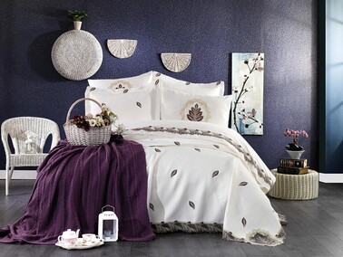 Dowry World - French Guipure Embroidered Alya Blanket Bridal Set Cream Plum Dowry World - French Guipure Embroidered Alya Blanket Bridal Set Cream Plum