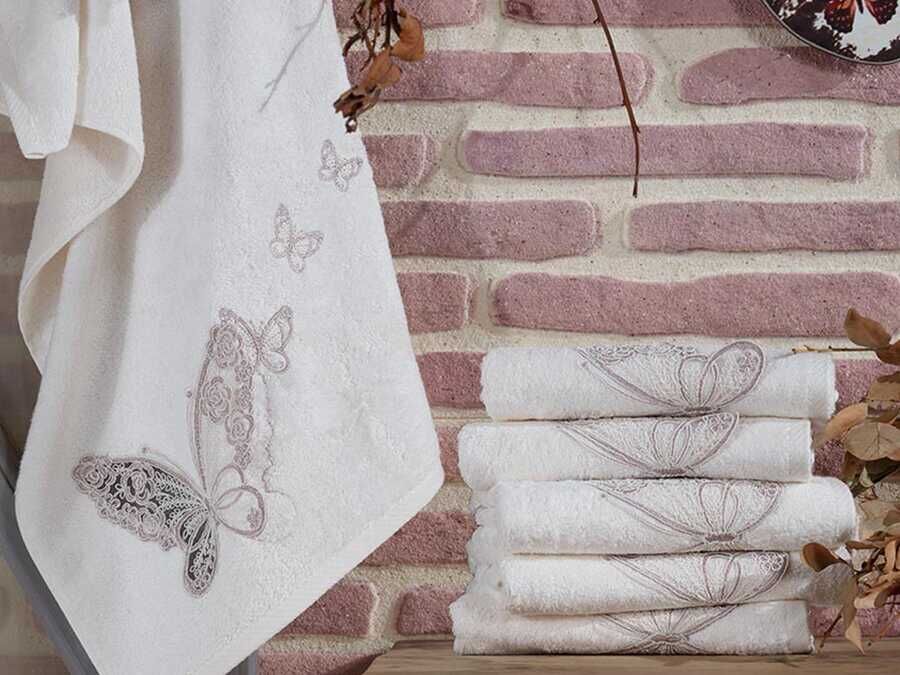  French Laced Embroidered Ömrüm Dowry Bamboo Towel Cream