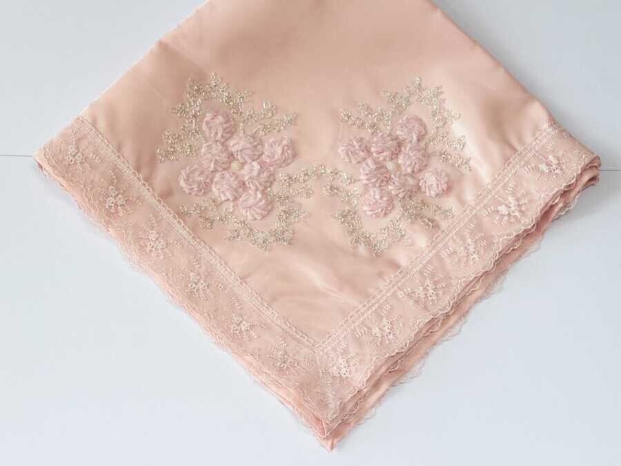 Dowry World - Gülbuse aحزمه (صره) من الستان المطرز لون وردي فاتح Dowry World - Gülbuse aحزمه (صره) من الستان المطرز لون وردي فاتح