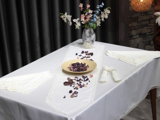 Honeycomb Tablecloth Set 26 Piece Cream