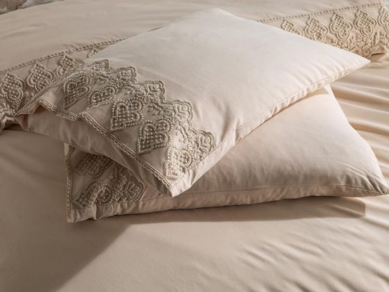 Husna Duvet Cover French Lace Cappucino